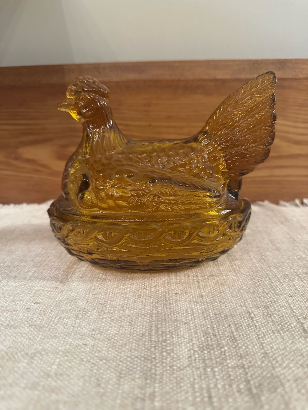 Vintage L.E. Smith Amber Glass Hen-on-Nest - Picture 2 of 6
